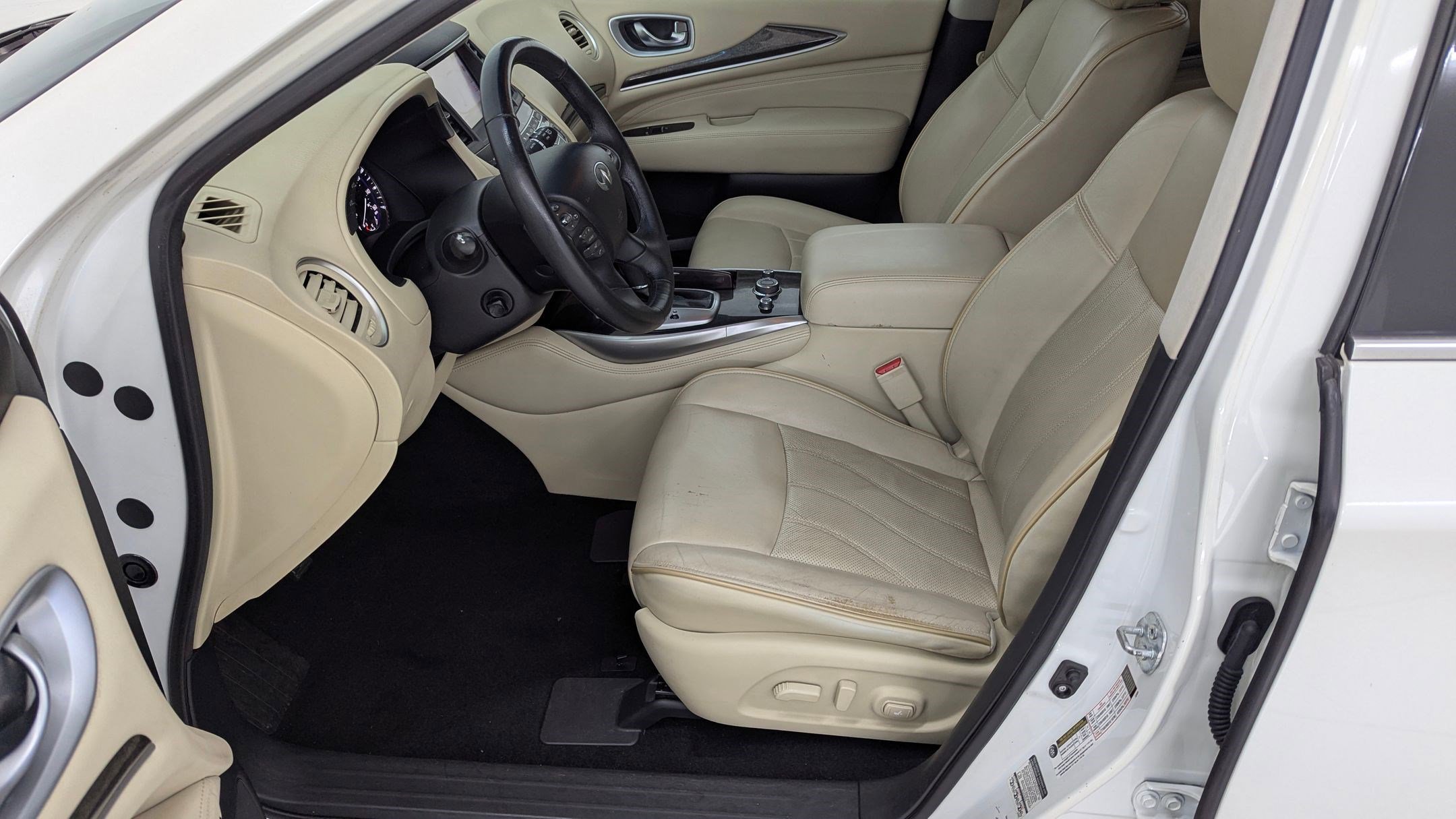 Used 2015 INFINITI QX60 FWD w/ Premium Plus Package image 5