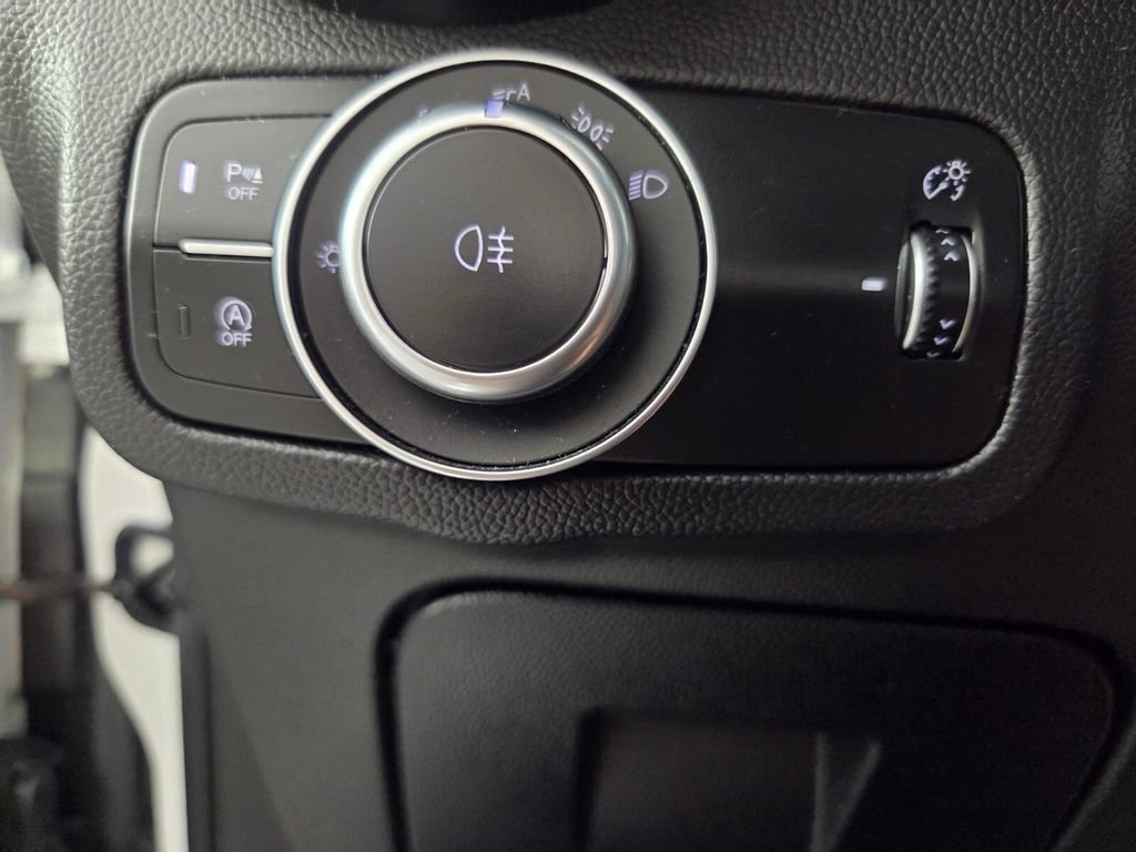 Used 2023 Alfa Romeo Stelvio Ti AWD/4WD image 19