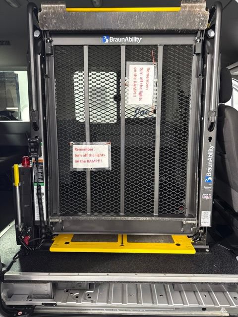 Used 2018 Ford Transit 350 XLT RWD image 2