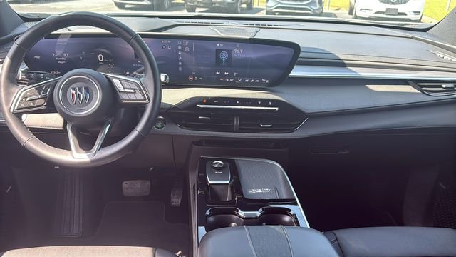 Used 2025 Buick Enclave Preferred FWD image 28