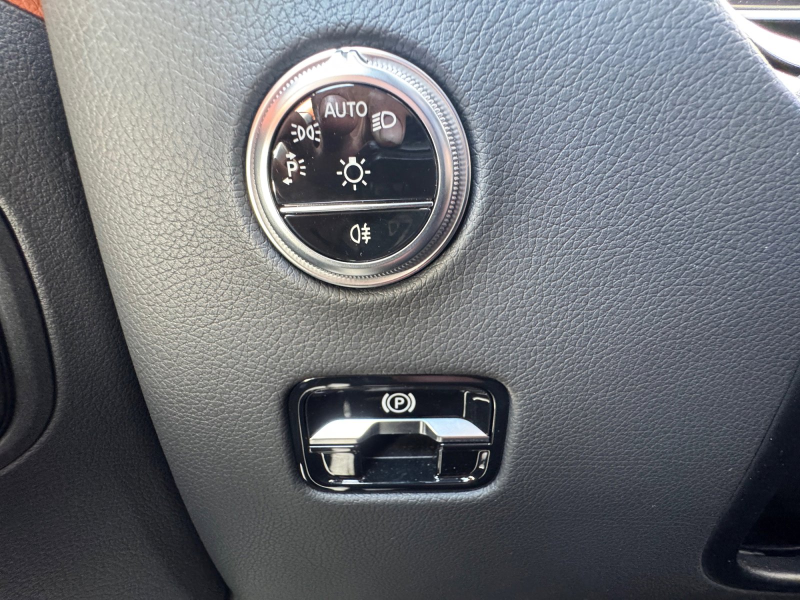 Certified 2024 Mercedes-Benz GLC 300 4MATIC image 31