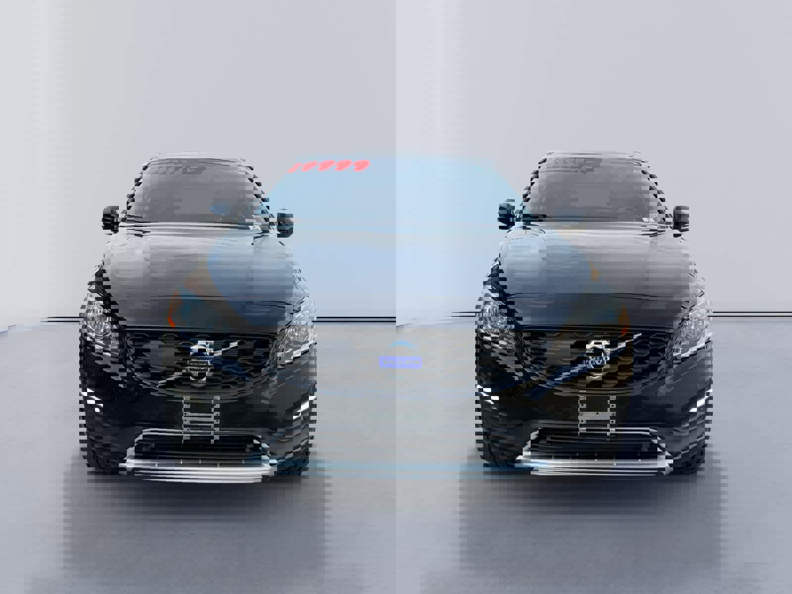 Used 2018 Volvo V60 T5 Cross Country w/ Convenience Package image 8