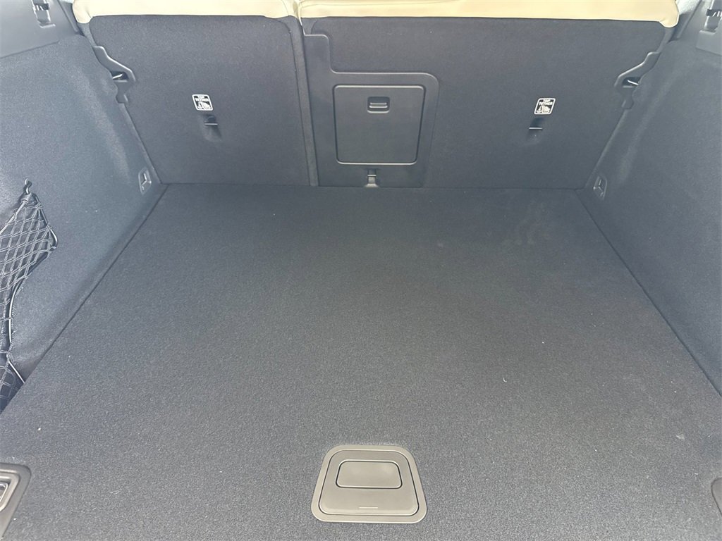 New 2026 Volvo XC60 B5 Ultra image 14