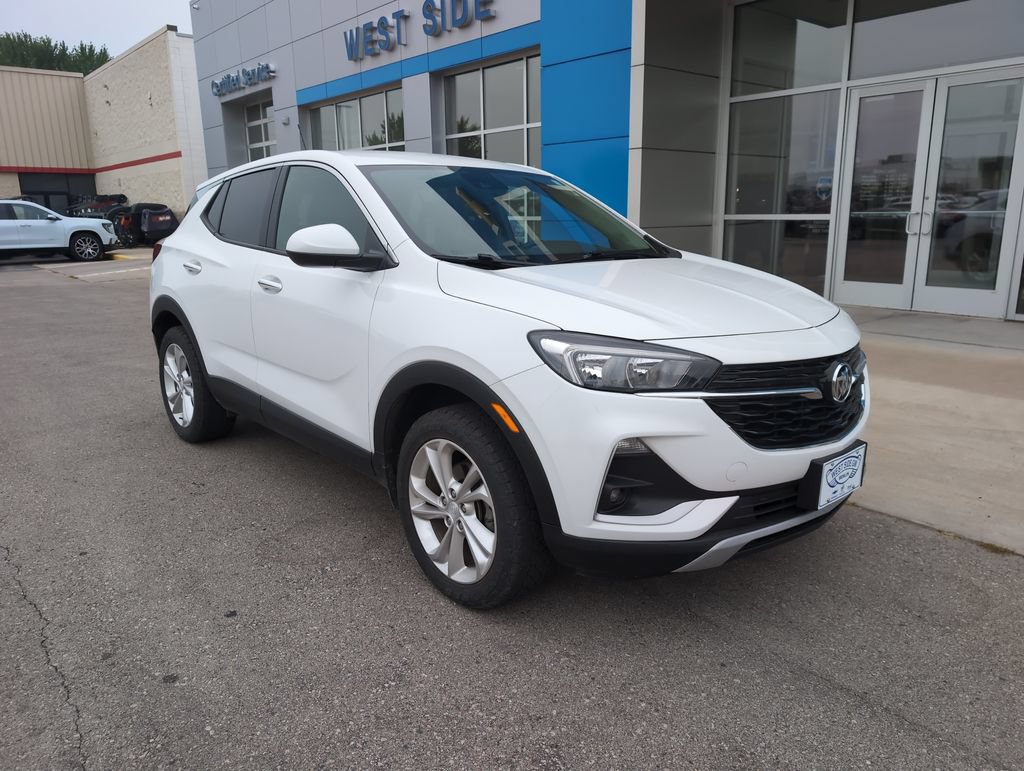 Used 2022 Buick Encore GX Preferred w/ Cold Weather Comfort Package AWD/4WD image 2