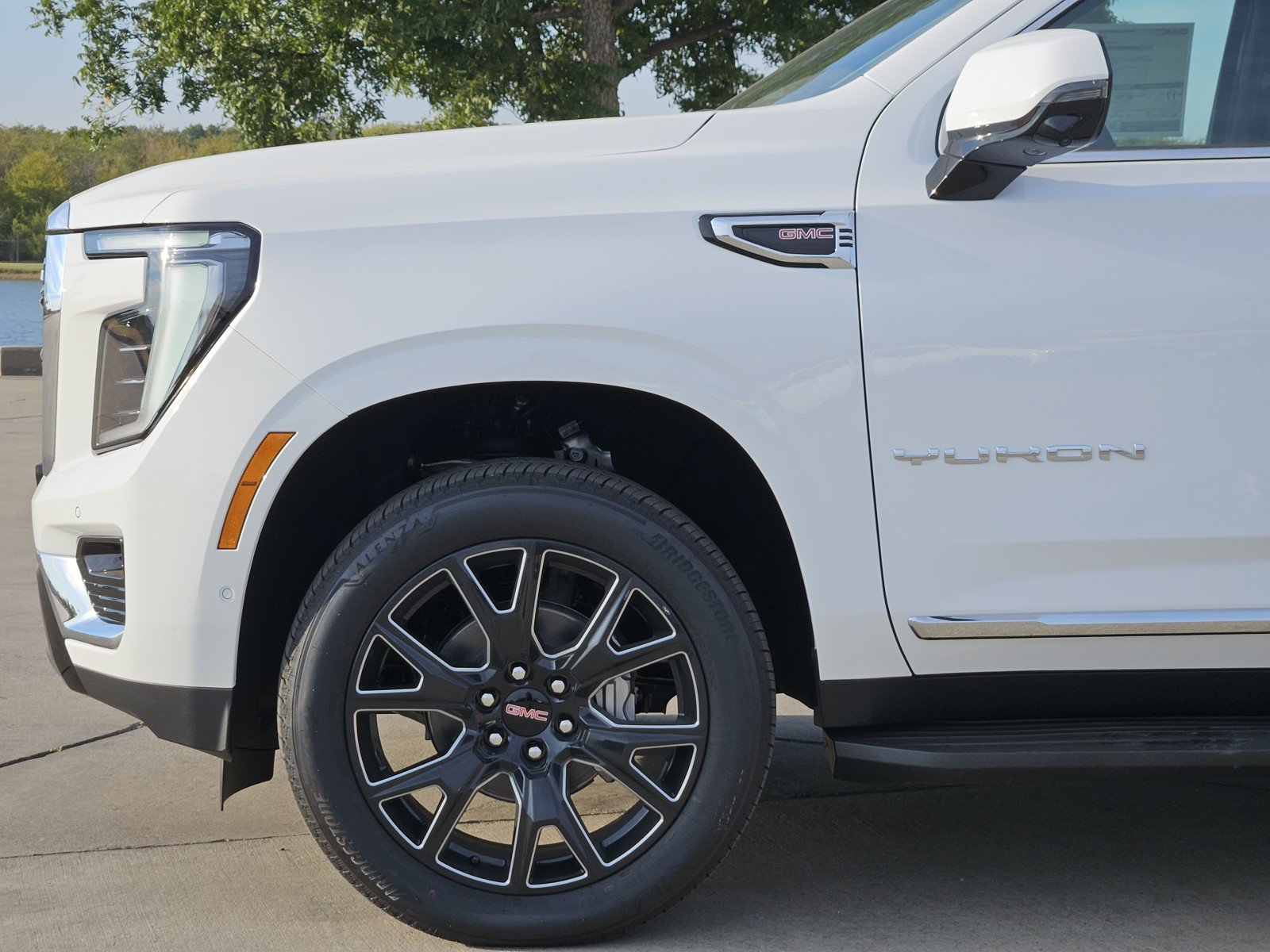 New 2027 GMC Yukon Elevation w/ Elevation Premium Package AWD/4WD image 6