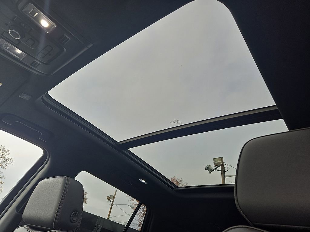 Used 2023 Chevrolet Tahoe RST w/ Sport Performance Package image 20