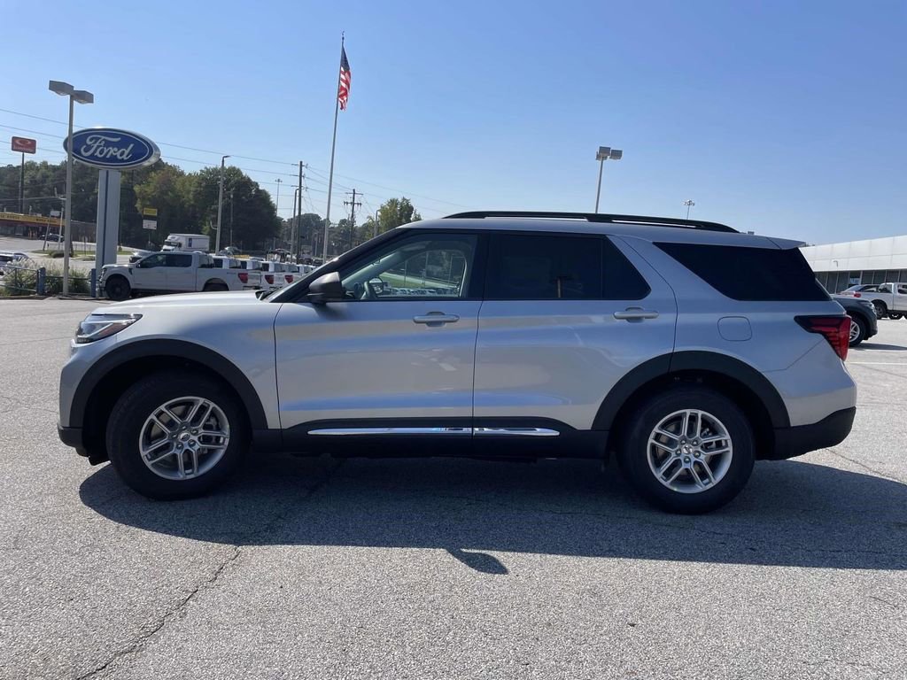 New 2025 Ford Explorer Active image 30