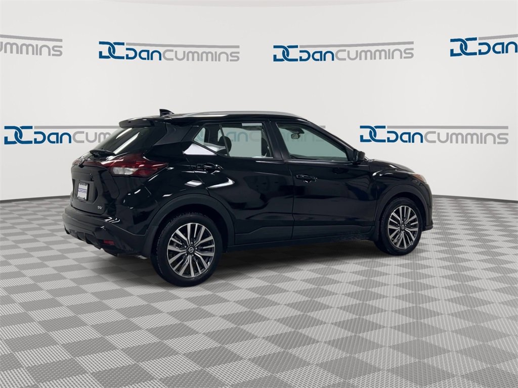 Used 2021 Nissan Kicks SV image 8