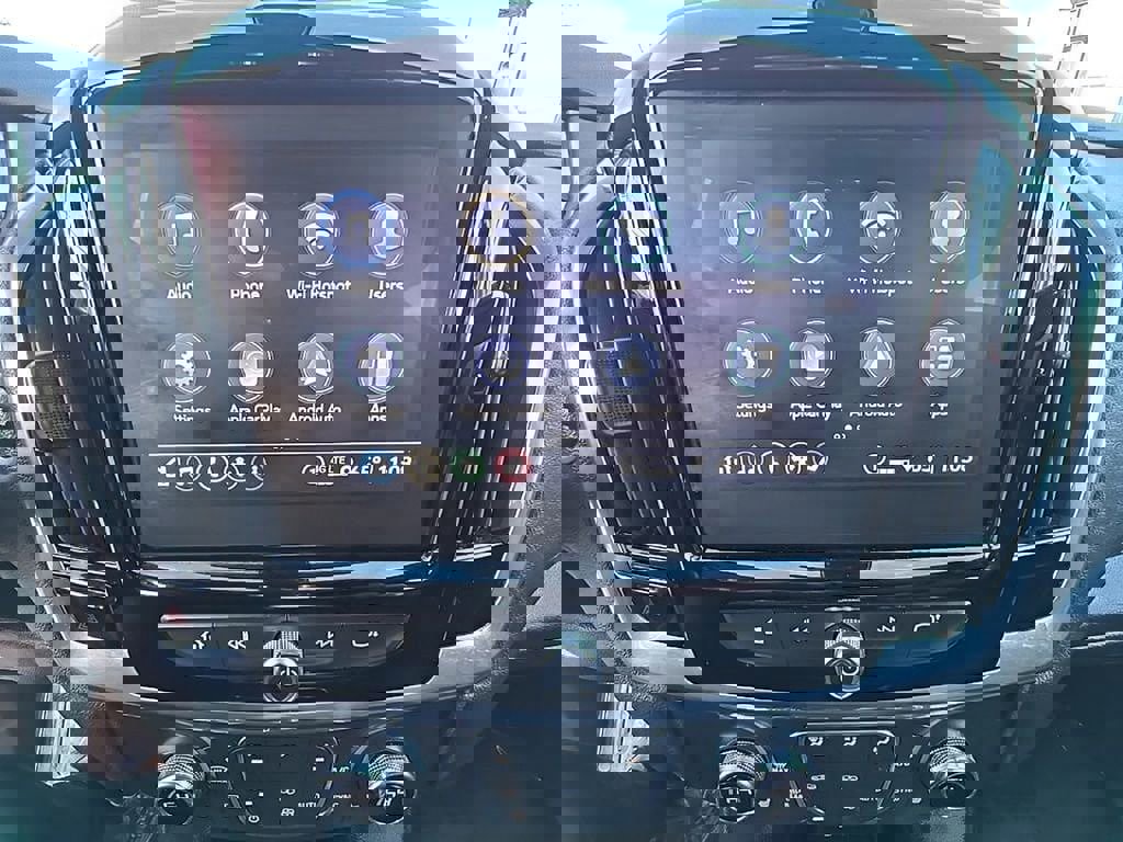 Used 2023 Chevrolet Traverse LT image 17