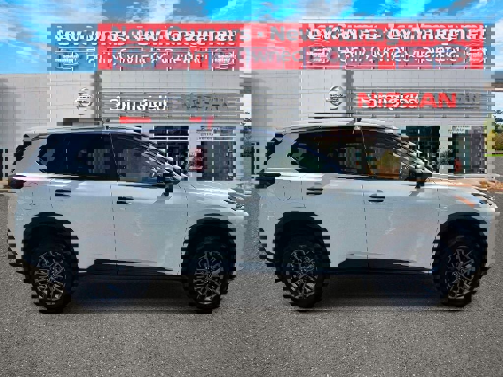 Used 2023 Nissan Rogue S AWD/4WD image 6