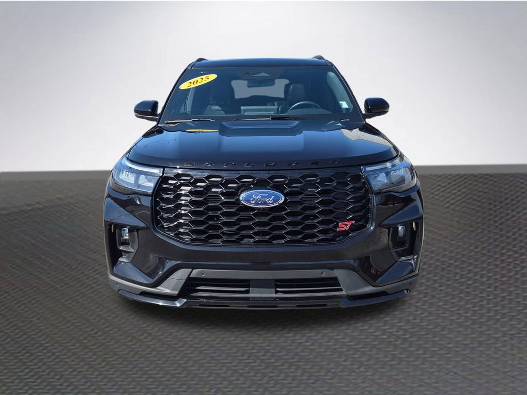 Used 2025 Ford Explorer ST w/ Sun And Sound Package AWD/4WD image 2
