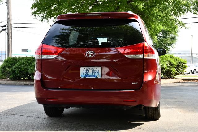 Used 2013 Toyota Sienna XLE FWD image 6