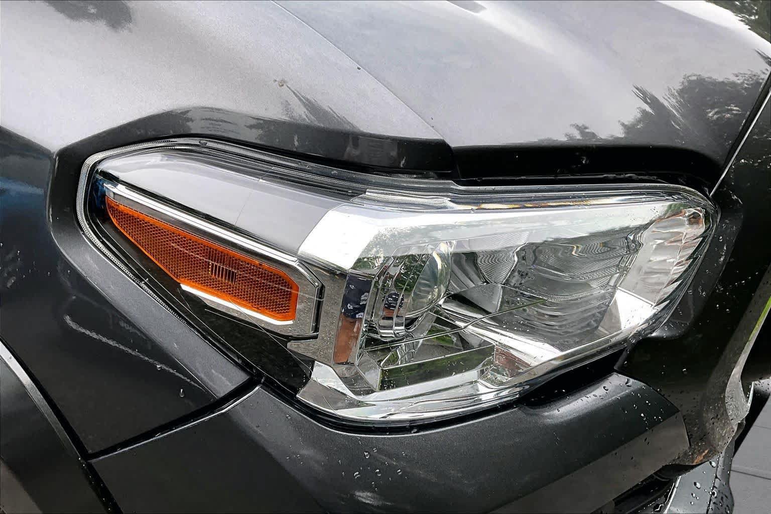 Certified 2022 Toyota Tacoma SR5 w/ SR5 Appearance Package (SM) AWD/4WD image 25