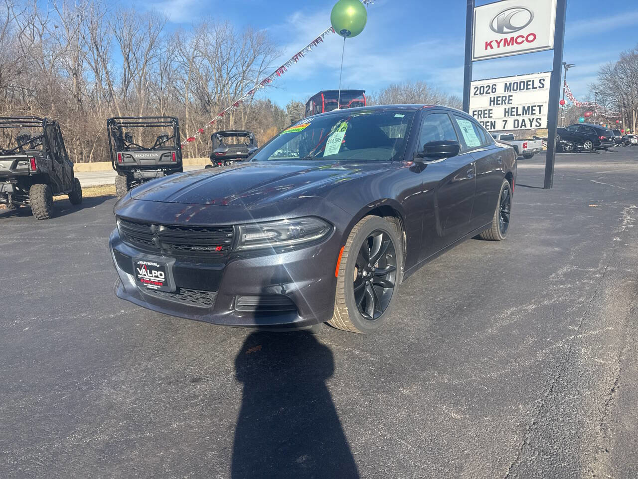 Used 2018 Dodge Charger SXT w/ Blacktop Package image 5