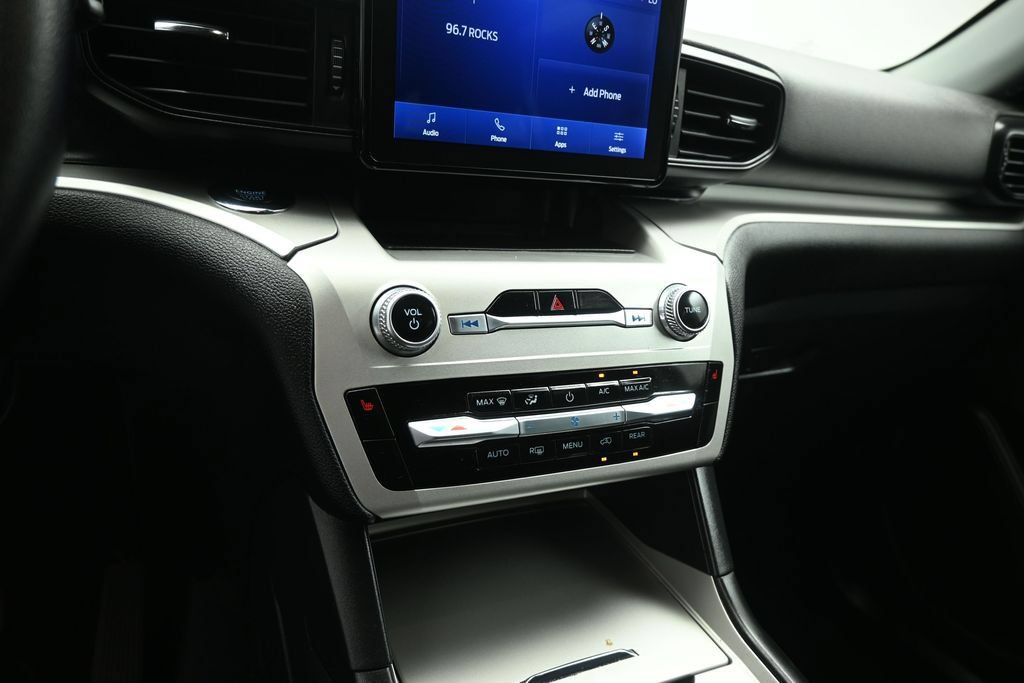 Certified 2022 Ford Explorer XLT RWD image 16