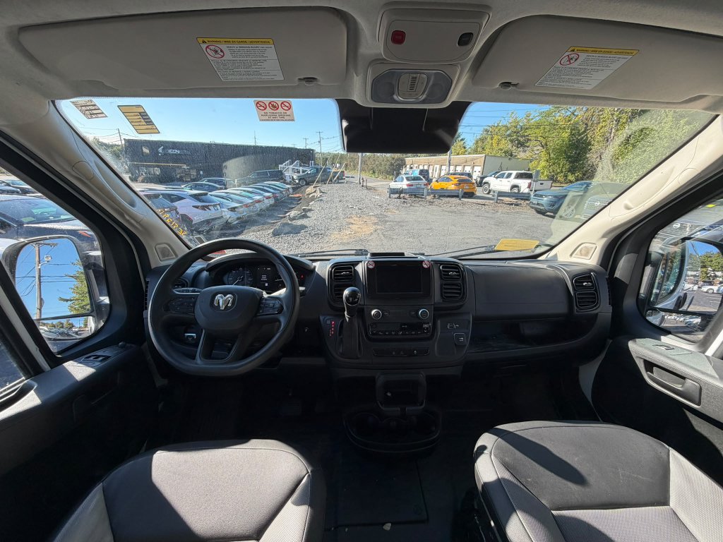 Used 2025 RAM ProMaster 2500 w/ Convenience Group FWD image 5