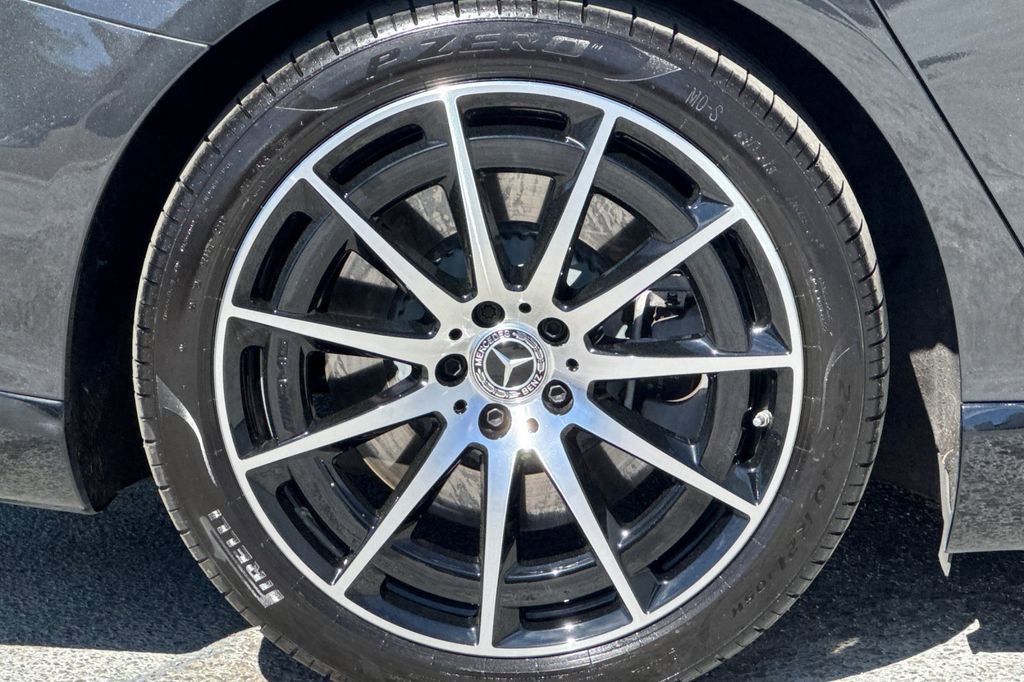 Used 2023 Mercedes-Benz EQS 580 4MATIC Sedan image 25