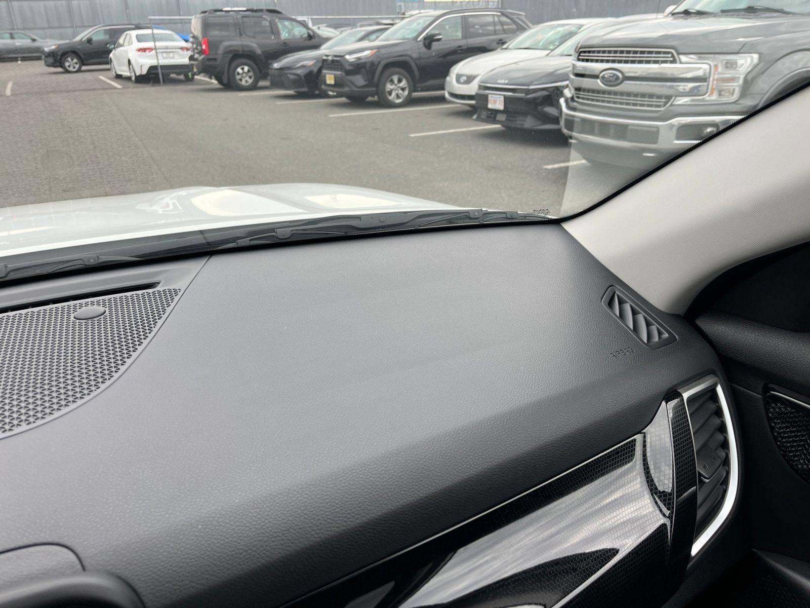 Used 2025 Kia Seltos S FWD image 35