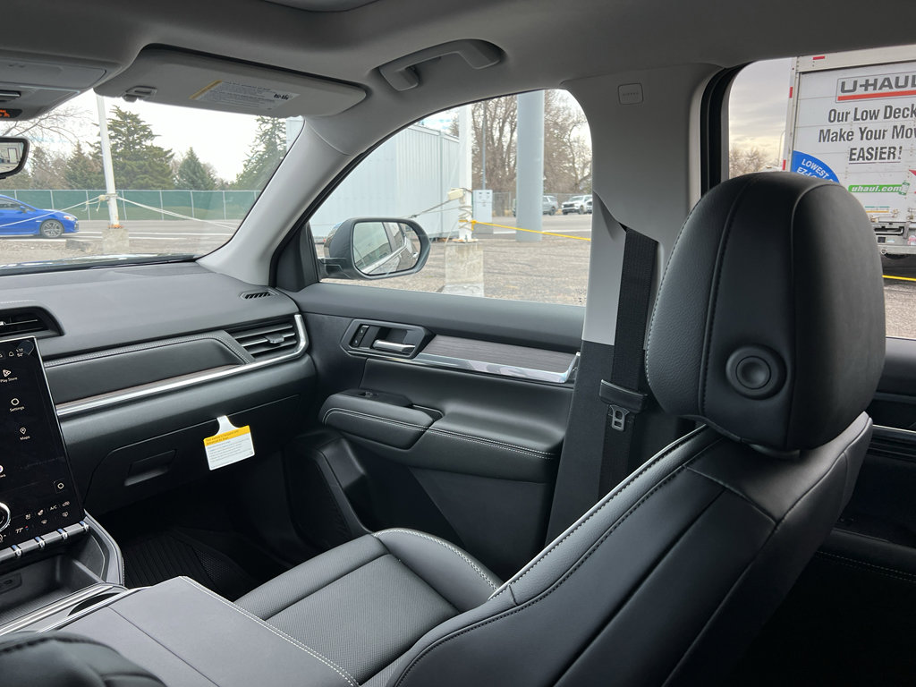 New 2026 GMC Terrain Denali w/ LPO, Black Badging Package image 36