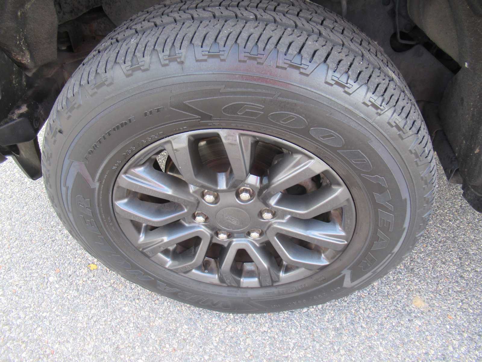 Used 2019 Ford Ranger XLT w/ Equipment Group 302A Luxury AWD/4WD image 12