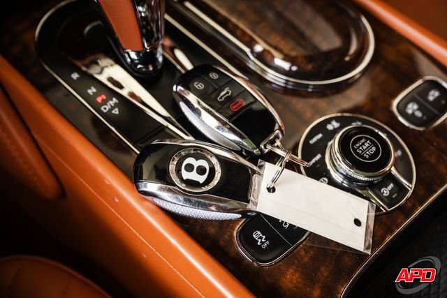 Used 2017 Bentley Bentayga image 95