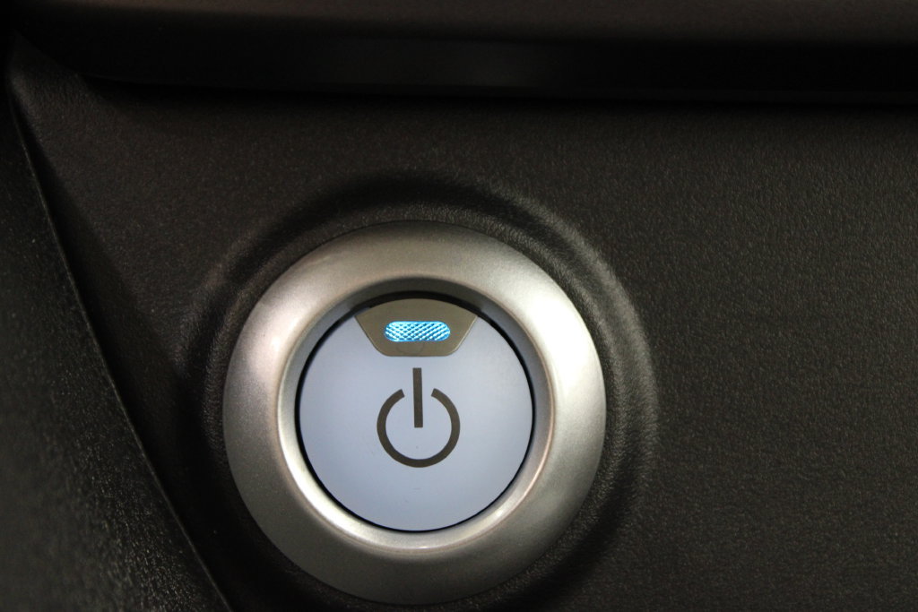 Used 2025 Nissan Leaf S FWD image 12