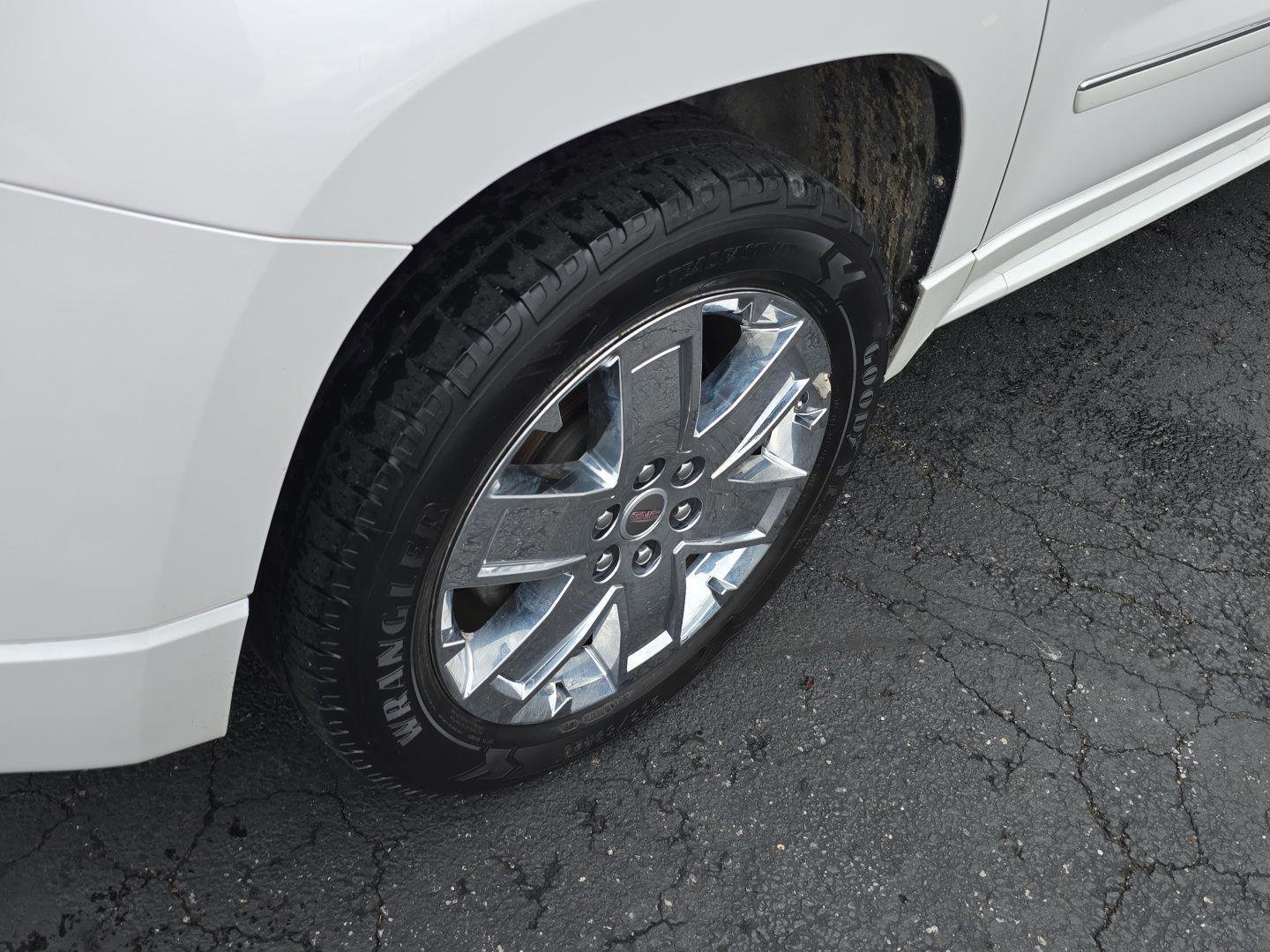 Used 2016 GMC Acadia Denali image 47