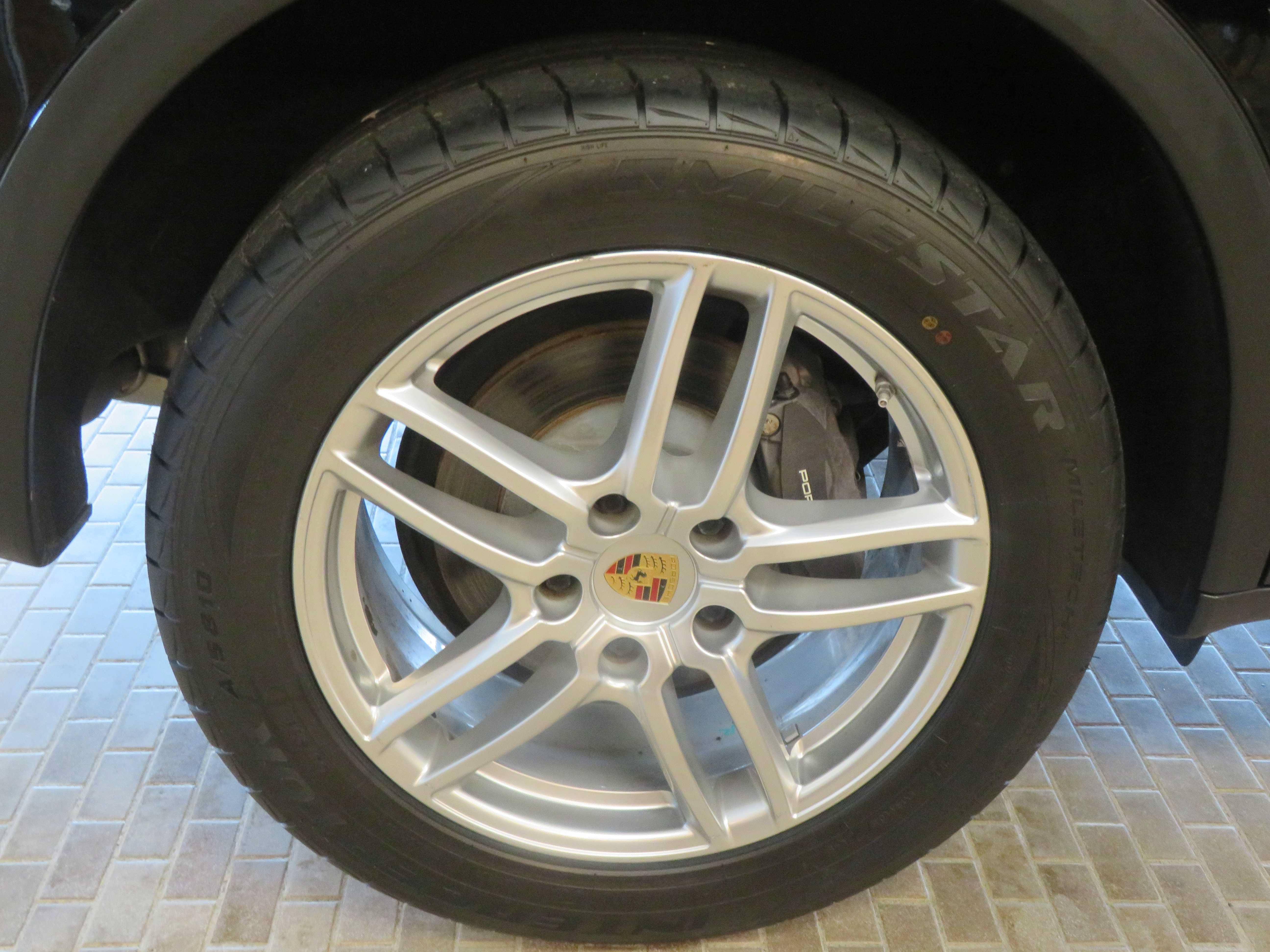 Used 2016 Porsche Cayenne AWD/4WD image 9