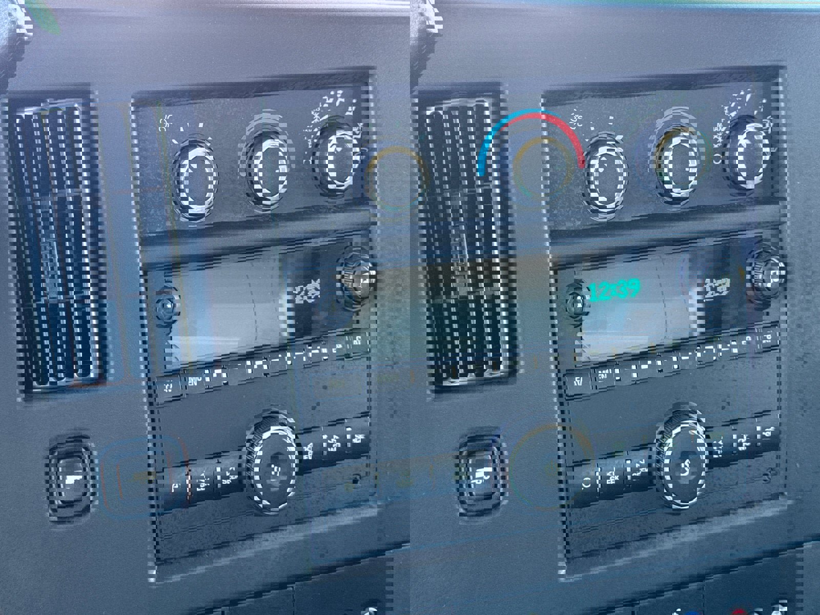 New 2025 GMC Savana 3500 w/ Power Convenience Package image 31