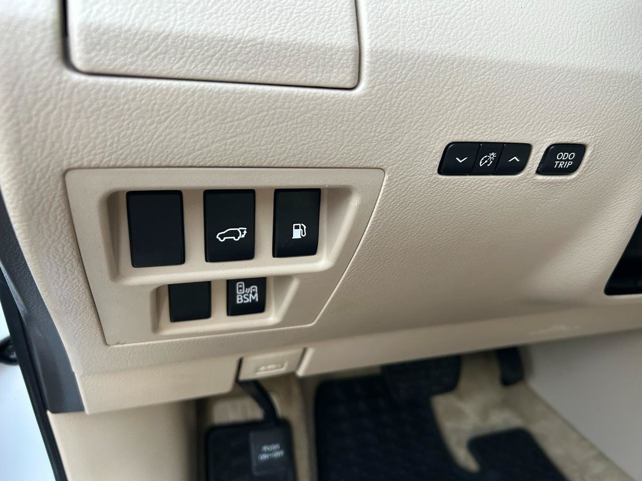 Used 2014 Lexus RX 450h AWD image 10