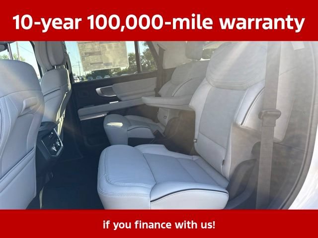 New 2027 Ford Expedition Platinum w/ Platinum Ultimate Package AWD/4WD image 29
