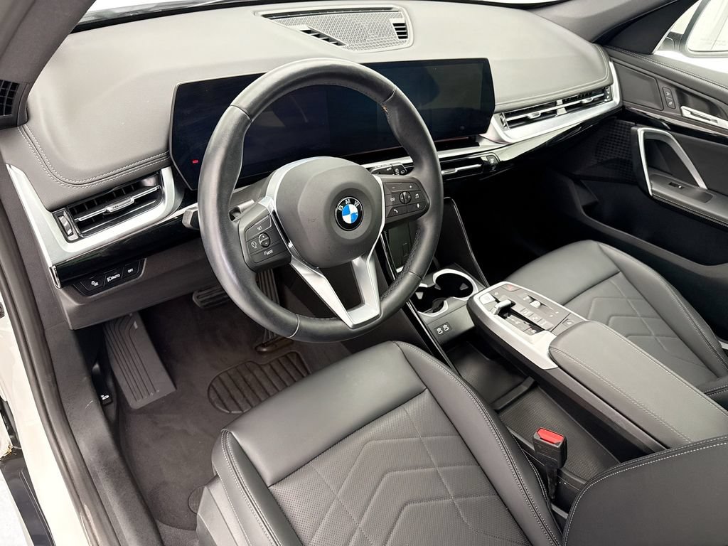 Used 2025 BMW X1 xDrive28i w/ Convenience Package AWD/4WD image 9