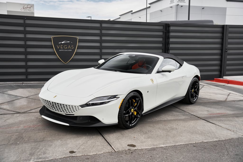 Used 2024 Ferrari Roma Spider image 5