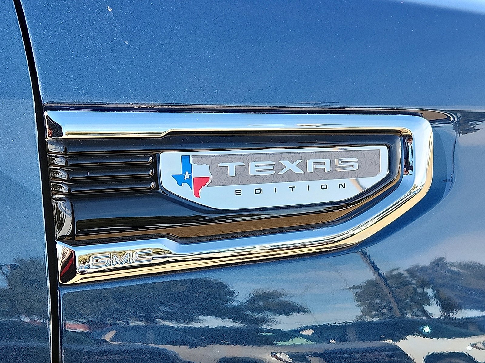 Used 2024 GMC Sierra 1500 SLT image 8