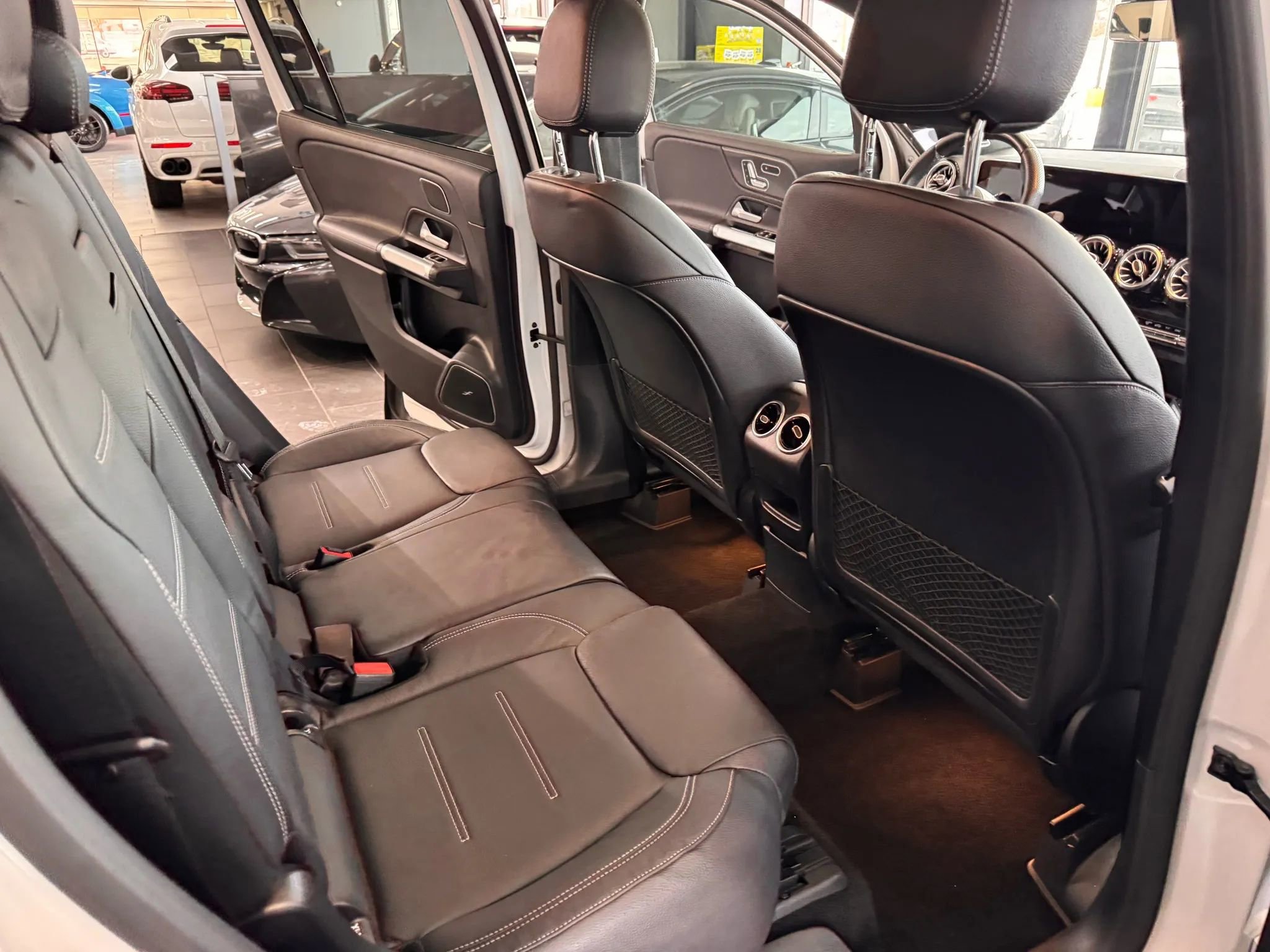 Used 2021 Mercedes-Benz GLB 35 AMG 4MATIC image 16