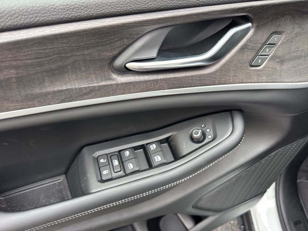 New 2025 Jeep Grand Cherokee Limited image 6