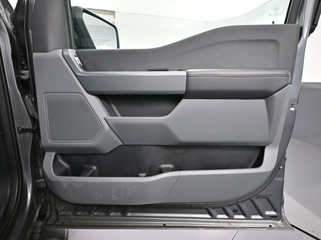 Used 2023 Ford F150 XLT image 40
