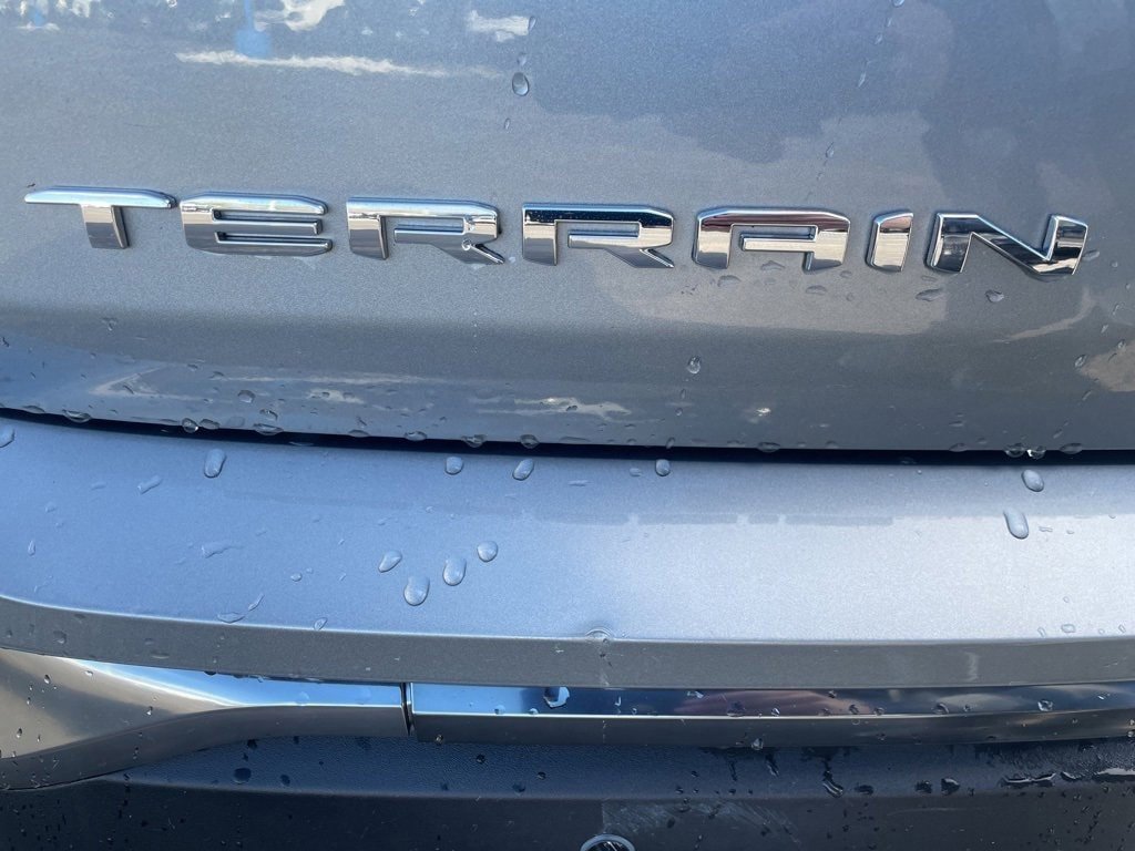 Used 2024 GMC Terrain AT4 w/ Infotainment Package II image 8