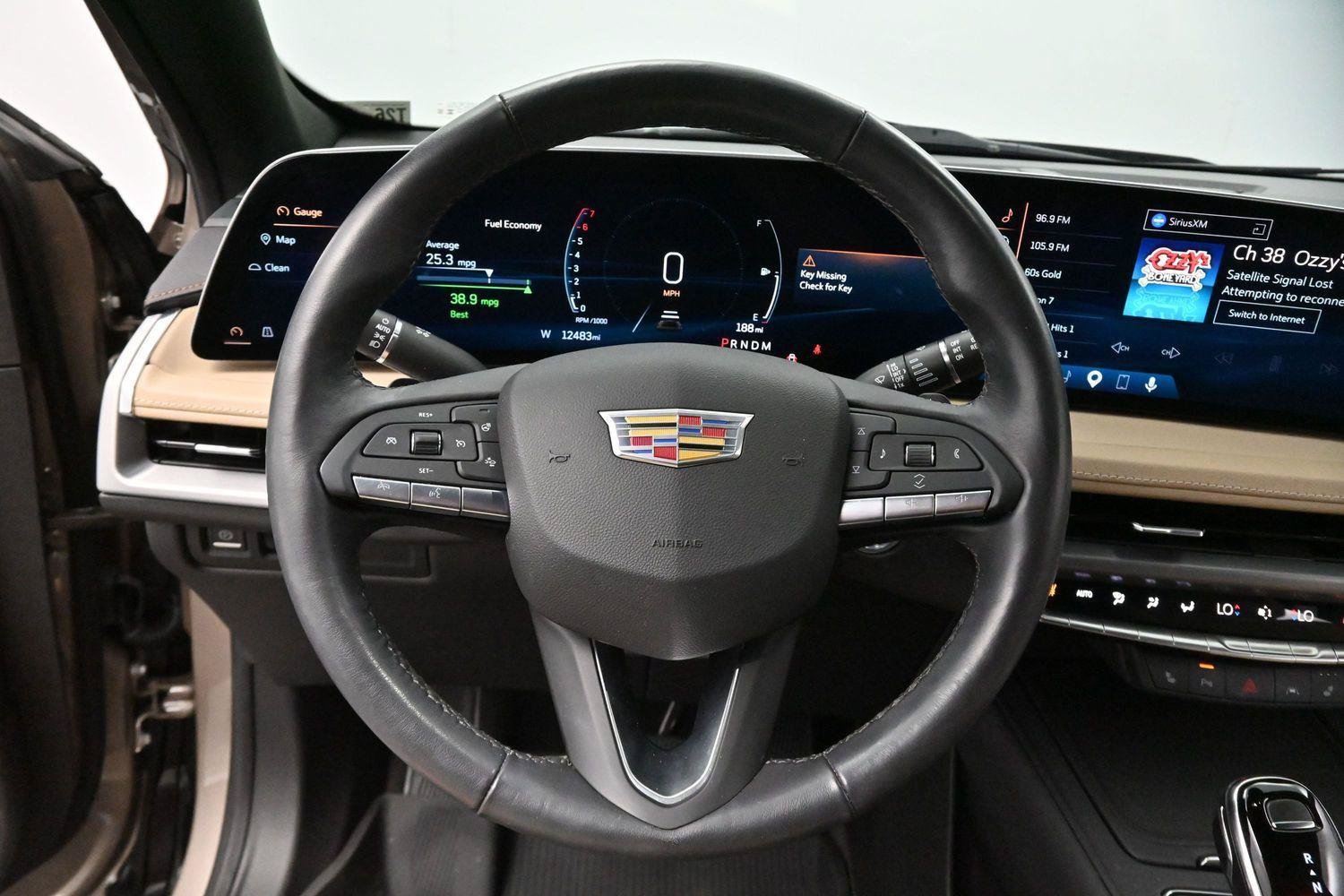 Certified 2024 Cadillac XT4 Luxury w/ Cold Weather Package FWD image 14