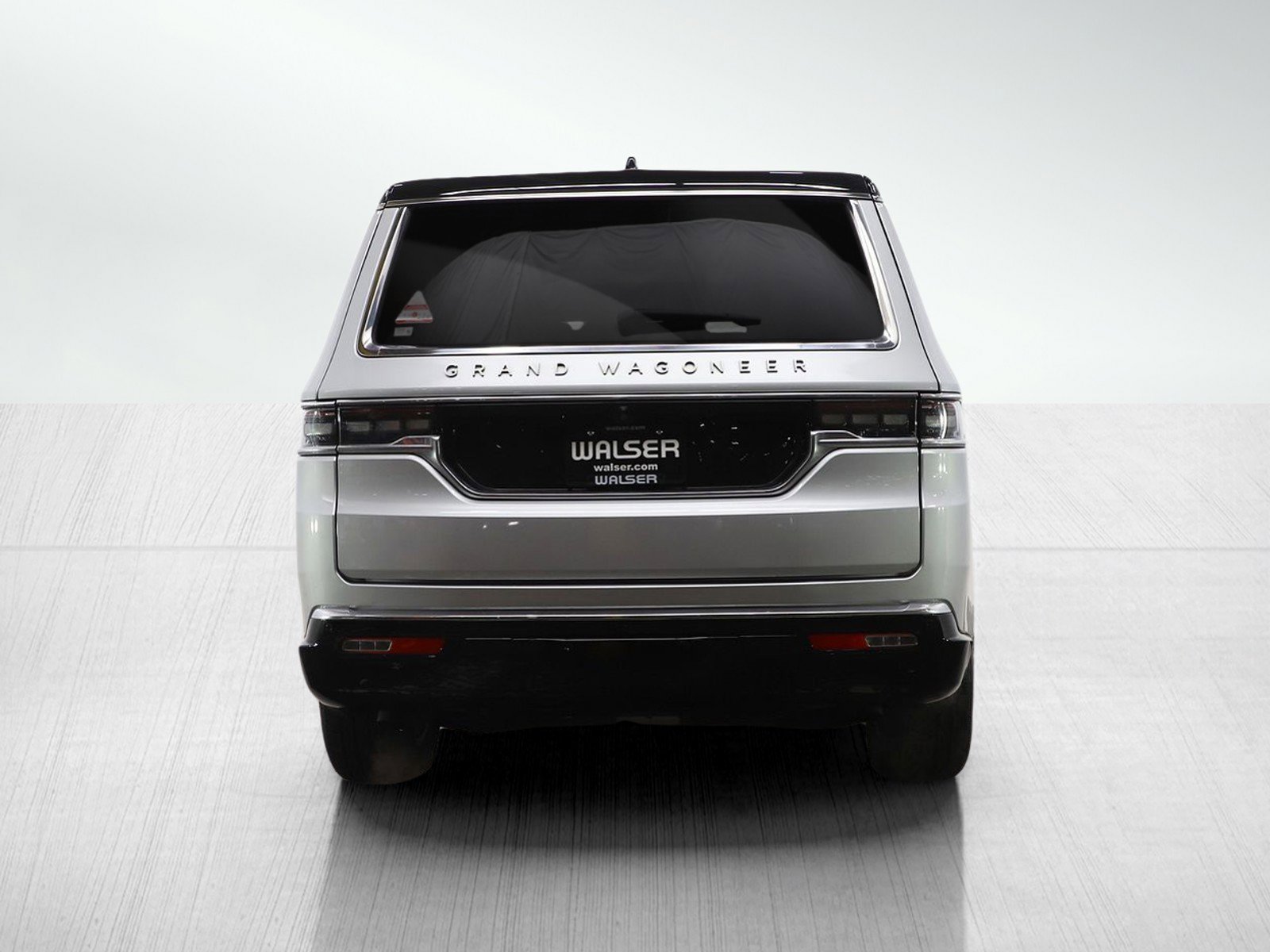 Used 2024 Jeep Grand Wagoneer L 4WD image 5