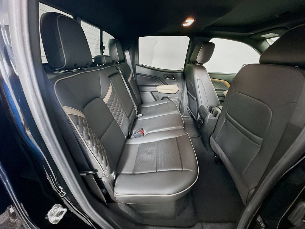 Used 2025 GMC Canyon Denali AWD/4WD image 31