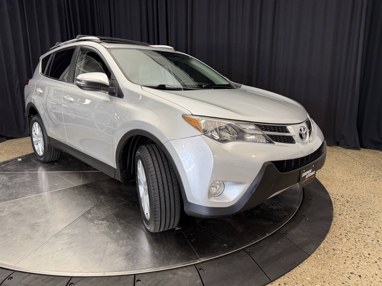 Used 2013 Toyota RAV4 Limited AWD/4WD image 12