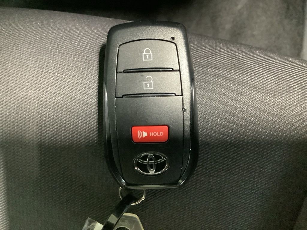 Used 2024 Toyota Tacoma TRD Off-Road image 27