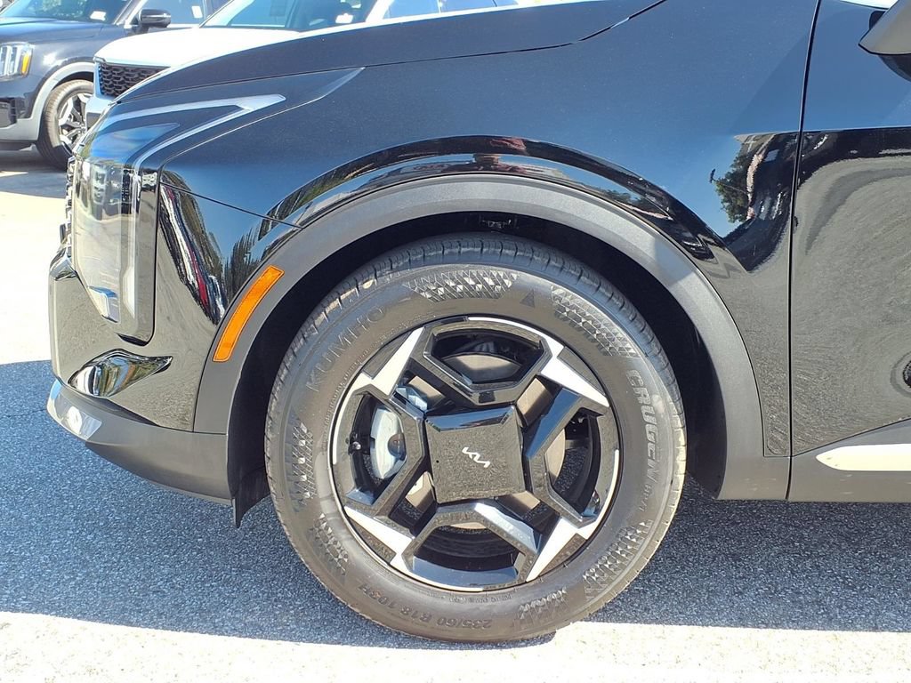 Used 2026 Kia Sportage EX FWD image 13