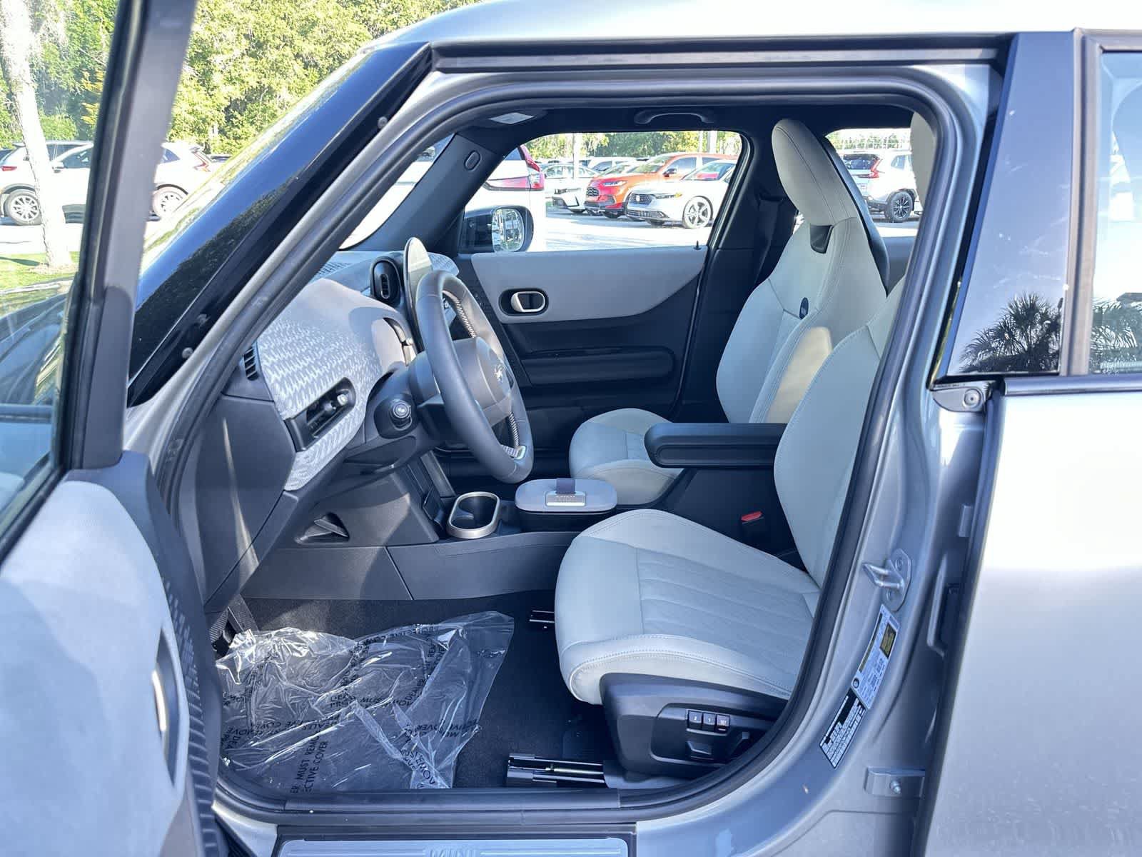Used 2025 MINI Cooper S FWD image 2