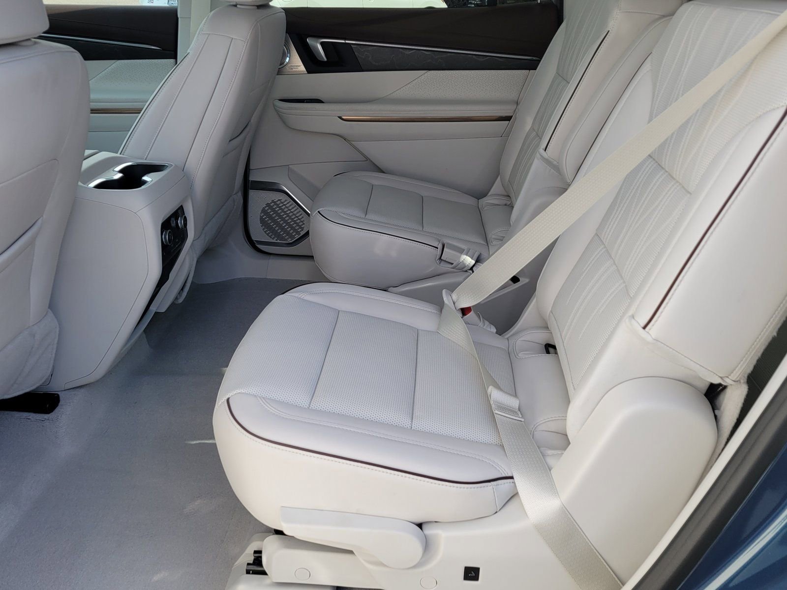 New 2026 Buick Enclave Avenir w/ Super Cruise Package FWD image 7