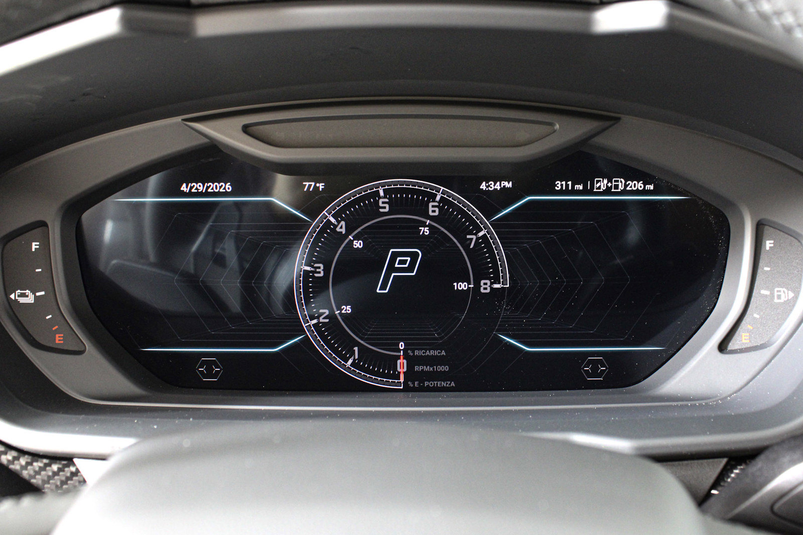 Used 2025 Lamborghini Urus SE AWD/4WD image 46