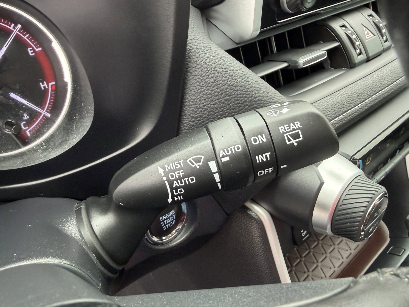 Used 2020 Toyota RAV4 Limited w/ Limited Grade Weather Package AWD/4WD image 24