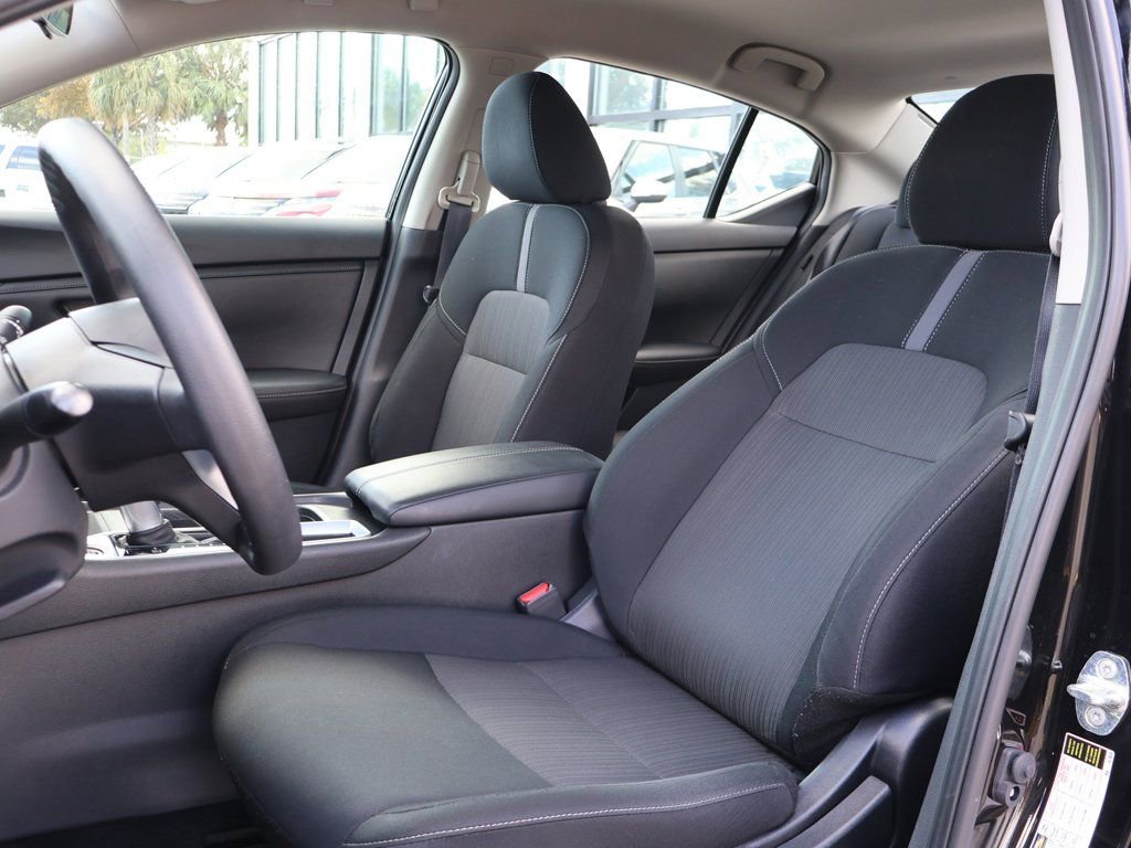 Used 2023 Nissan Sentra SV image 25