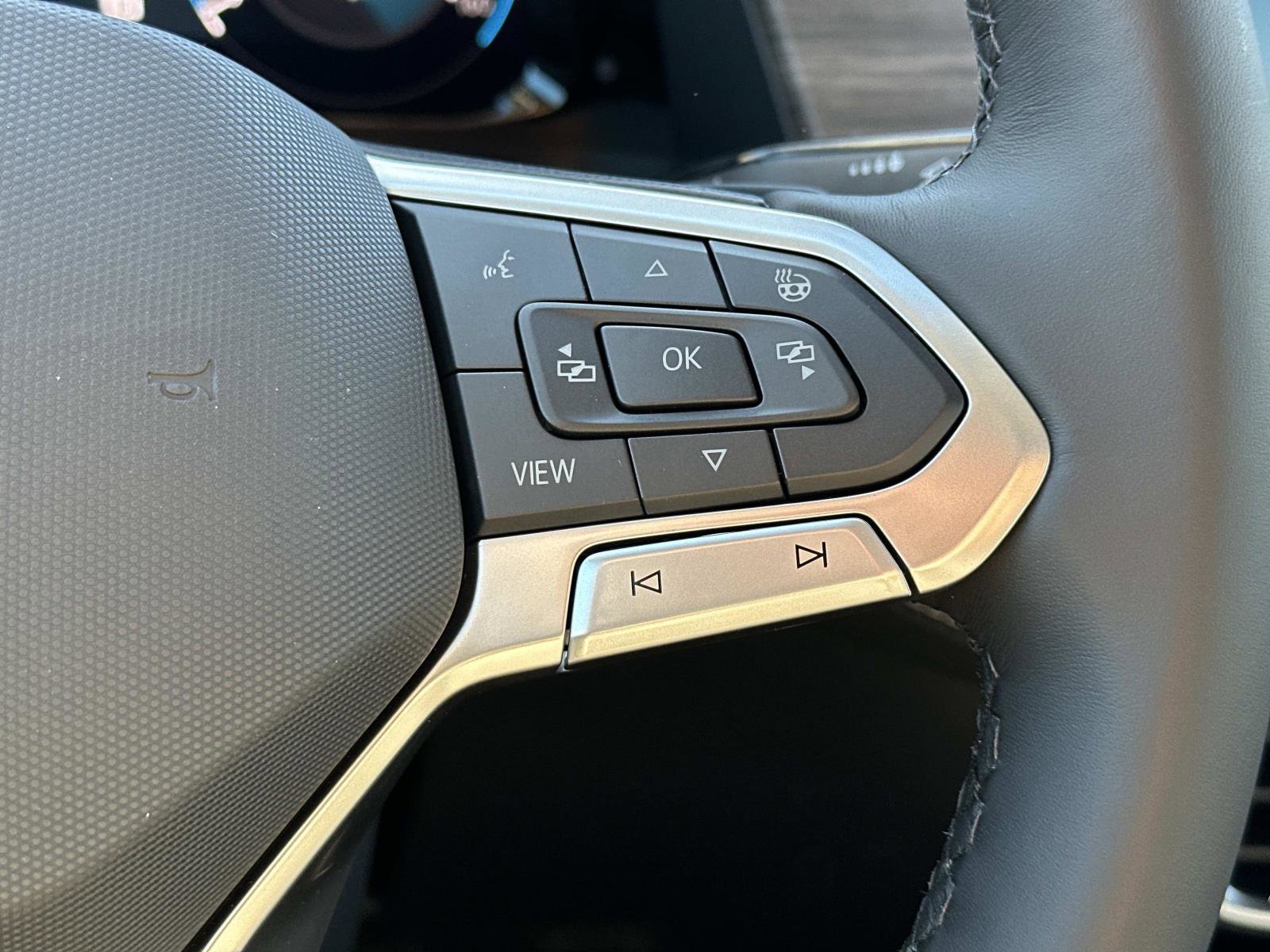 New 2026 Volkswagen Atlas SEL Premium R-Line image 24